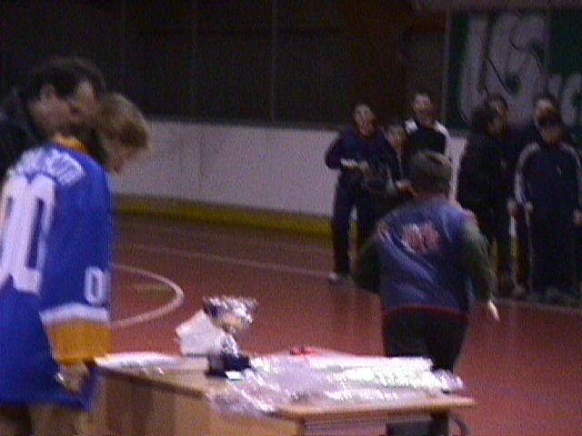 m171615F.jpg